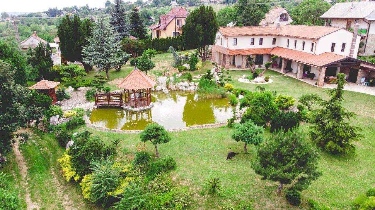 Villa Garden Zalaegerszeg Exterior foto